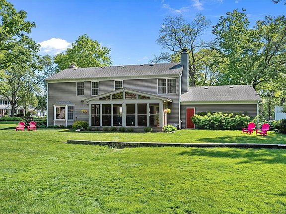 4th image of 280 Hickory Ct