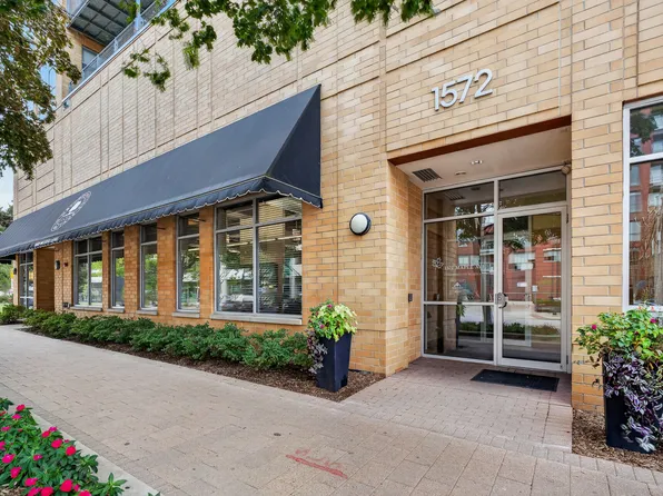 1572 Maple Ave APT 406, Evanston, IL 60201