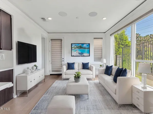 2760 Wright Ln, Los Angeles, CA 90068