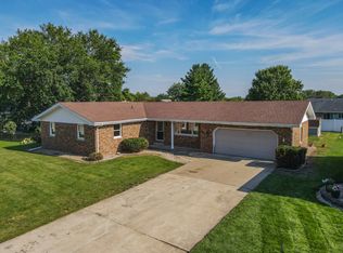 360 Dolly Dr, Manteno, IL 60950