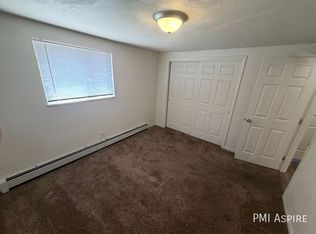 2924 Glen Dale Dr APT 1, Evans, CO 80620