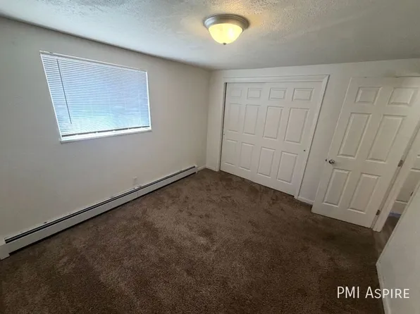2924 Glen Dale Dr, Evans, CO