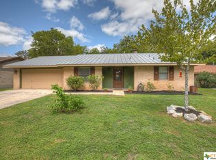 215 Cardinal Dr, New Braunfels, TX 78130