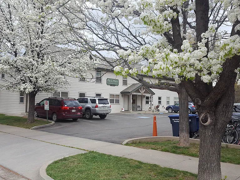 425 E 6th Ave #4 — Photo 1