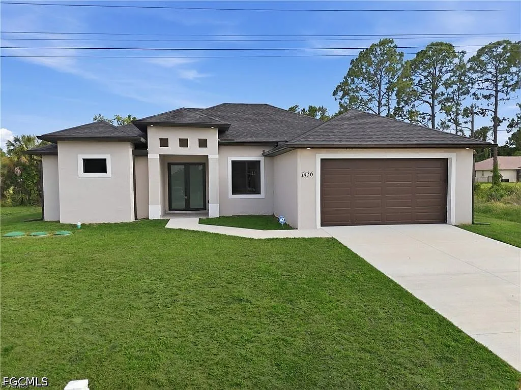 4 bed, 2.0 bath, 1645 sqft, $2,200 — Photo 1