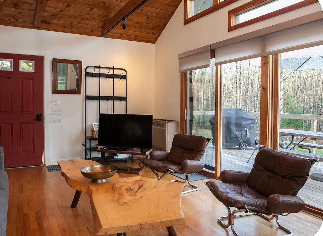 2 bed, 1000 sqft, $3,000 — Photo 3