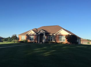 4212 Water Oak Ln, Smithton, IL 62285