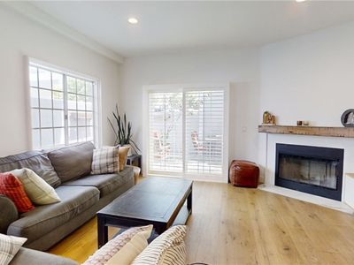 2461 Oneida St #B, Pasadena, CA, 91107