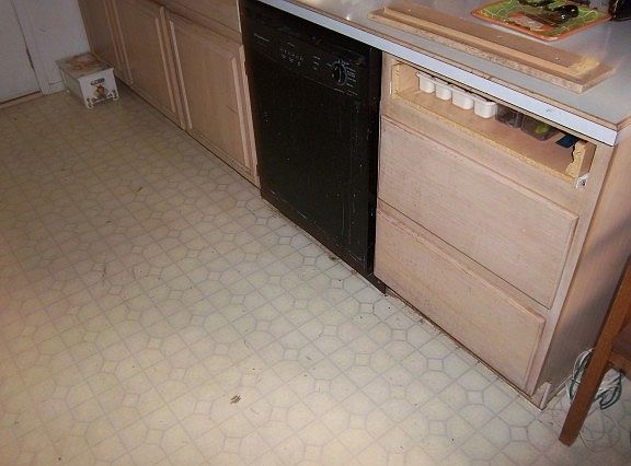 3rd image of 8008 Golden Eagle Dr NE