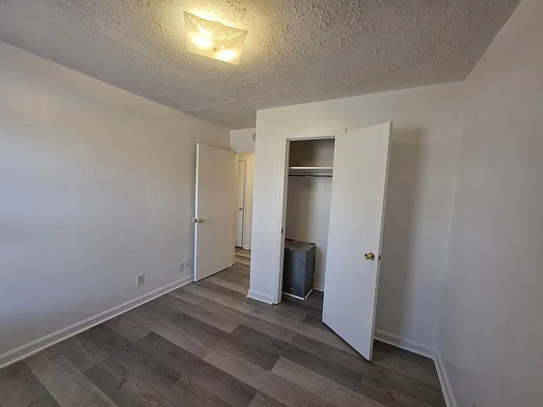 386 Elaine Dr — Photo 18