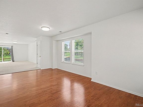 4th image of 2048 Quartz Street