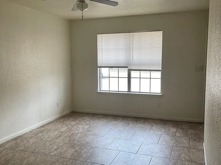3803 Ys Pak Ct #C — Photo 11