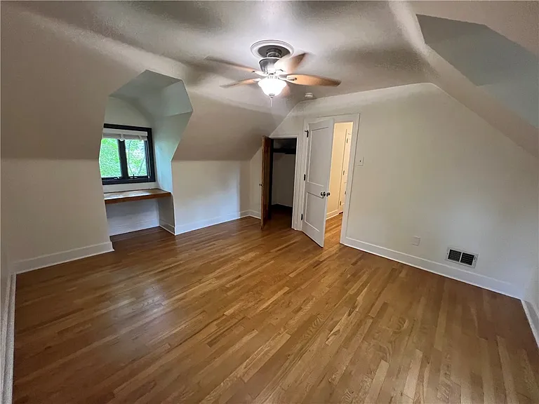 127 Westland Dr — Photo 18