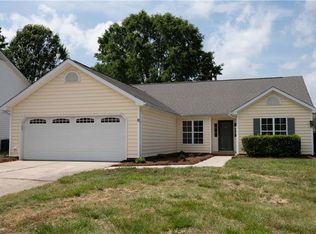 1009 Flintwood Ct, High Point, NC 27265
