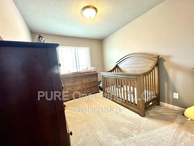 7605 N 92nd Ave — Photo 21