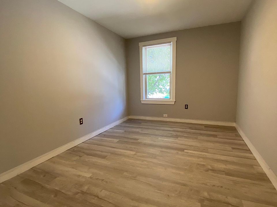 1st image of 133 Green St #133