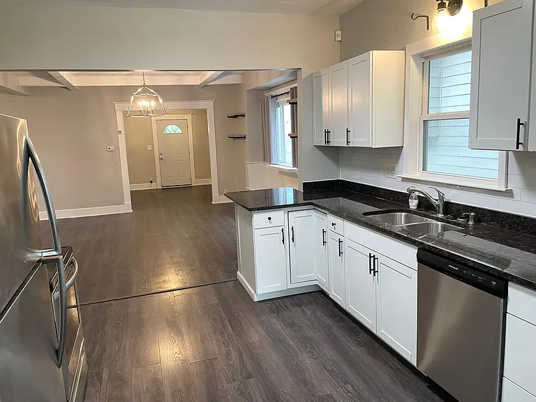 4026 Graceland Ave — Photo 17