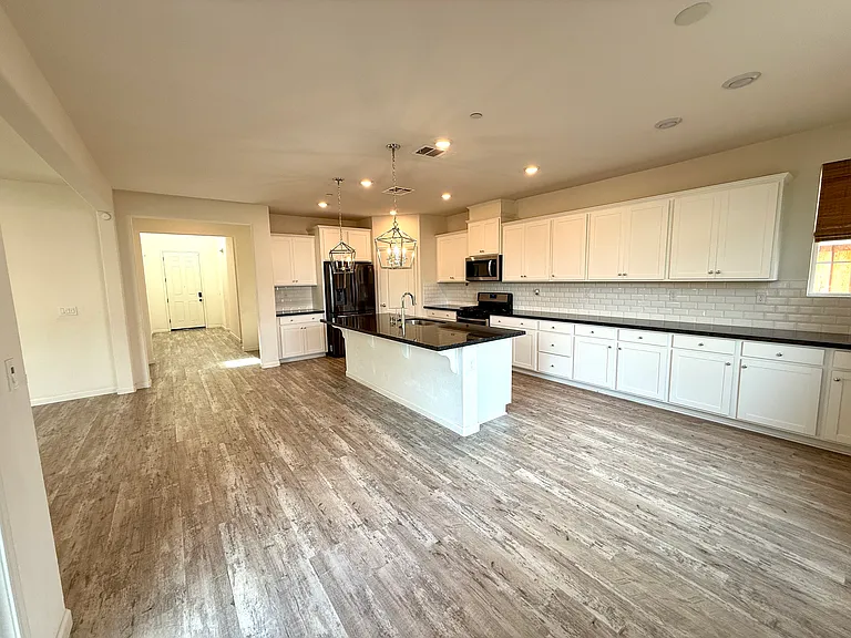 5437 Prewett Ranch Dr — Photo 11