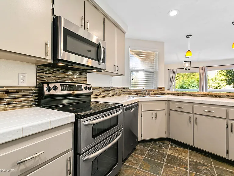 2774 Ariane Dr #75 — Photo 14