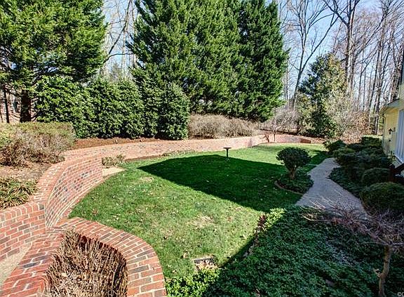 4th image of 8108 Buford Oaks Dr