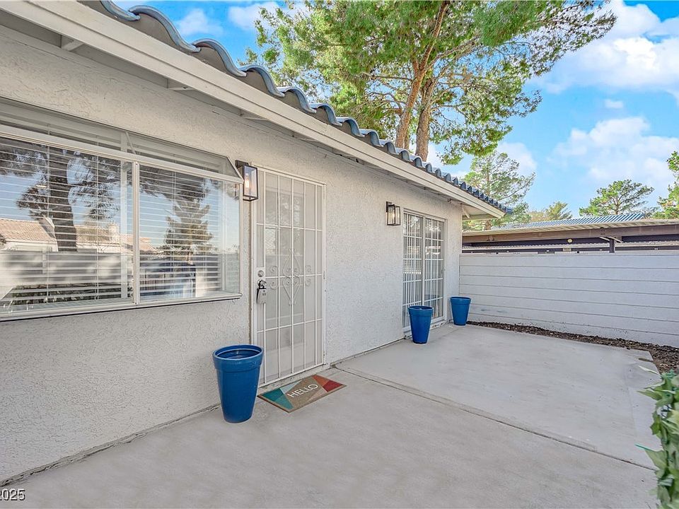 2136 Chertsey Dr UNIT A, Las Vegas, NV 89108 | Zillow