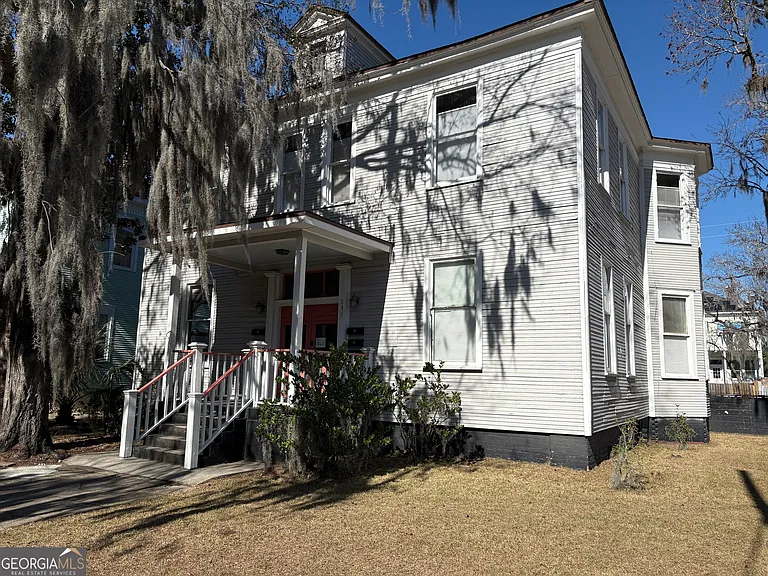 836 E Henry St #C — Photo 1