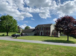 1135 Lafayette Dr, Sykesville, MD 21784