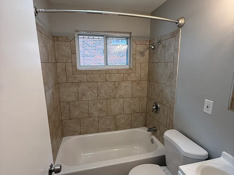10124 Douglas Ct #10124 — Photo 8