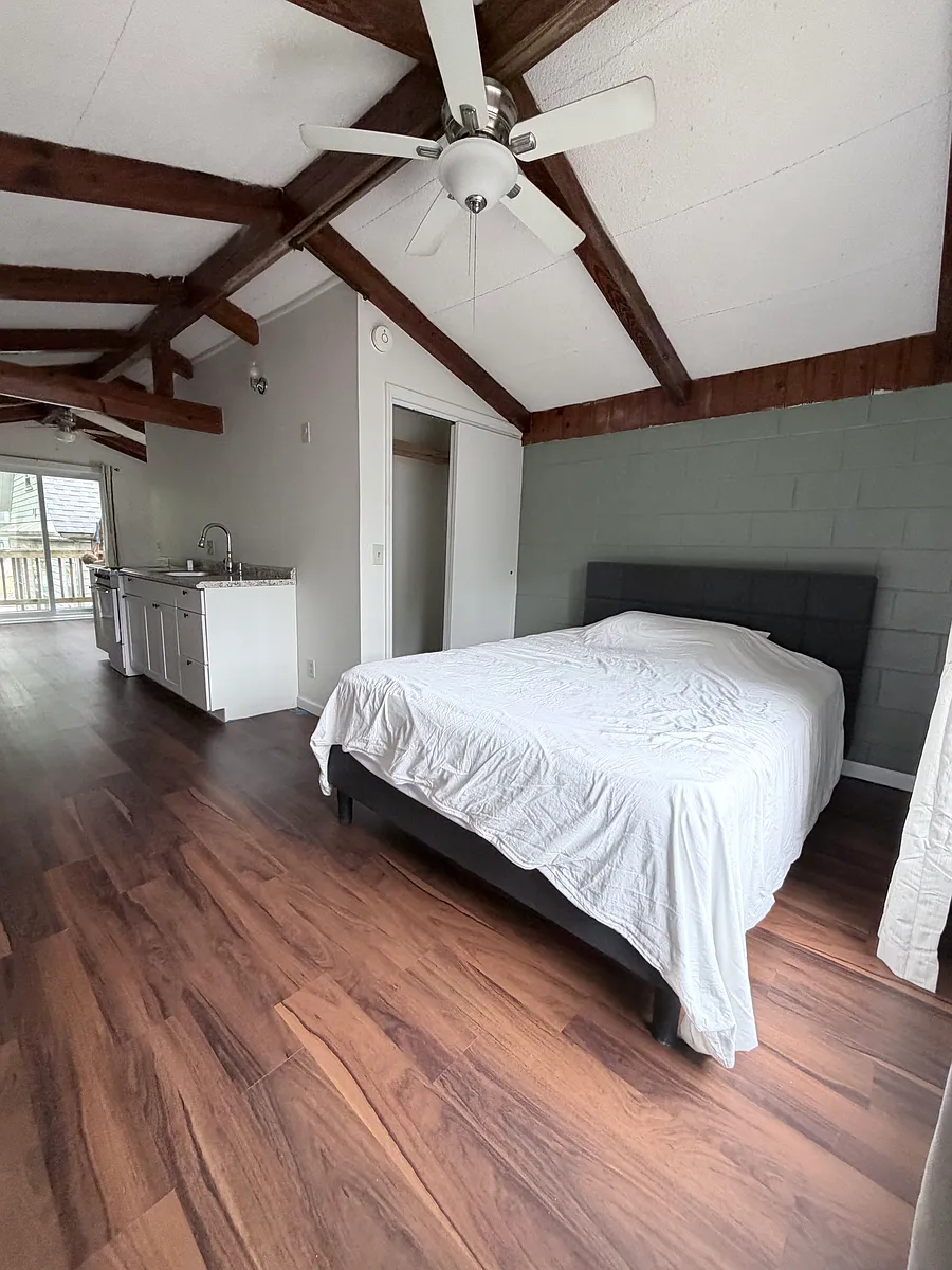 Building Photo - 424 E 50th St #2