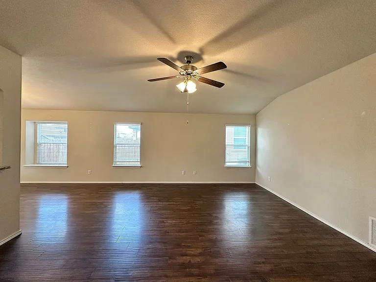 3414 Parkmill Dr — Photo 7