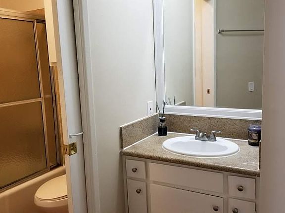 5th image of 456 S Harvard Blvd APT 106