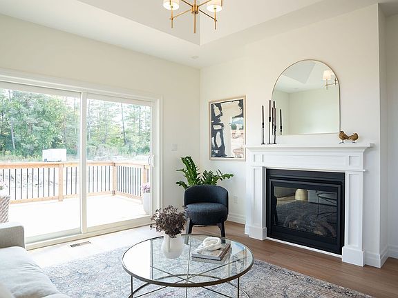 2nd image of 159 Pomeroy Ave