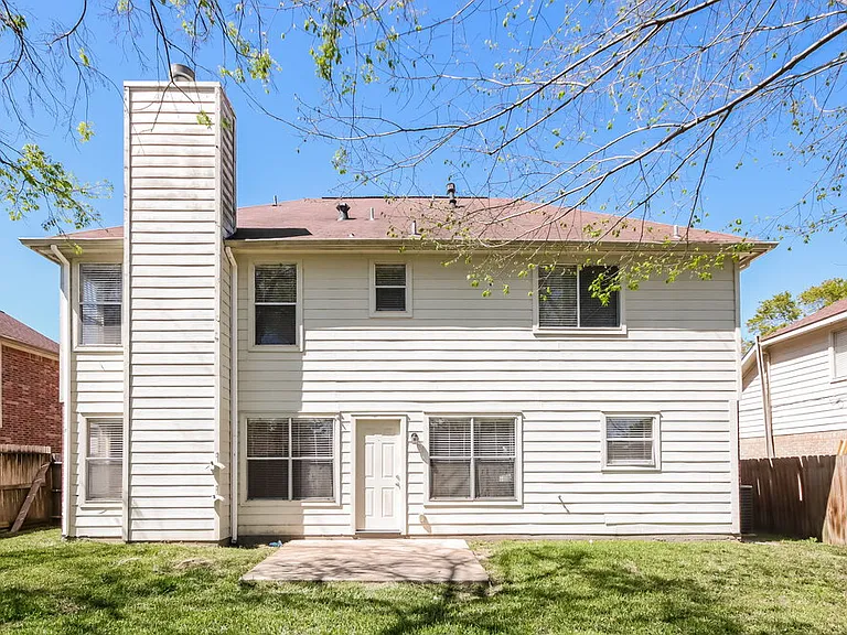 2610 Heatherknoll Dr — Photo 17