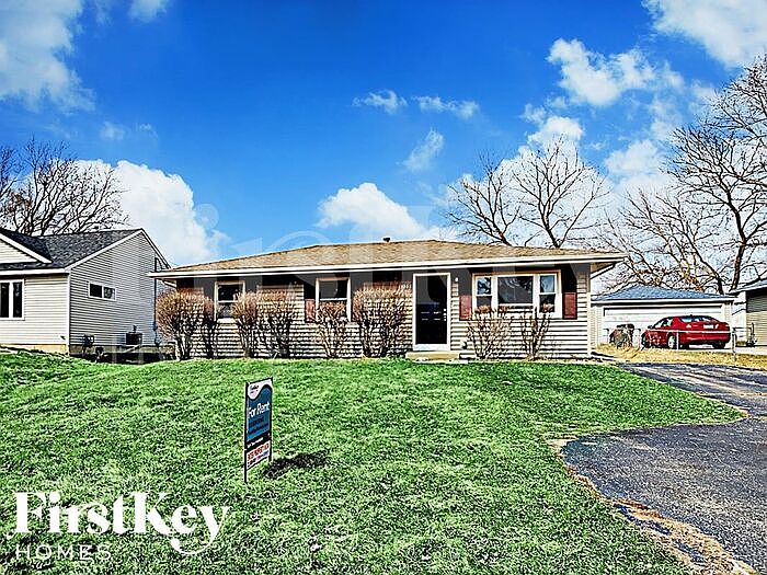 8920 Woody Trl, Wonder Lake, IL 60097 Zillow