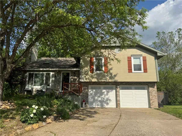 7105 N Atkins Ave, Kansas City, MO 64152