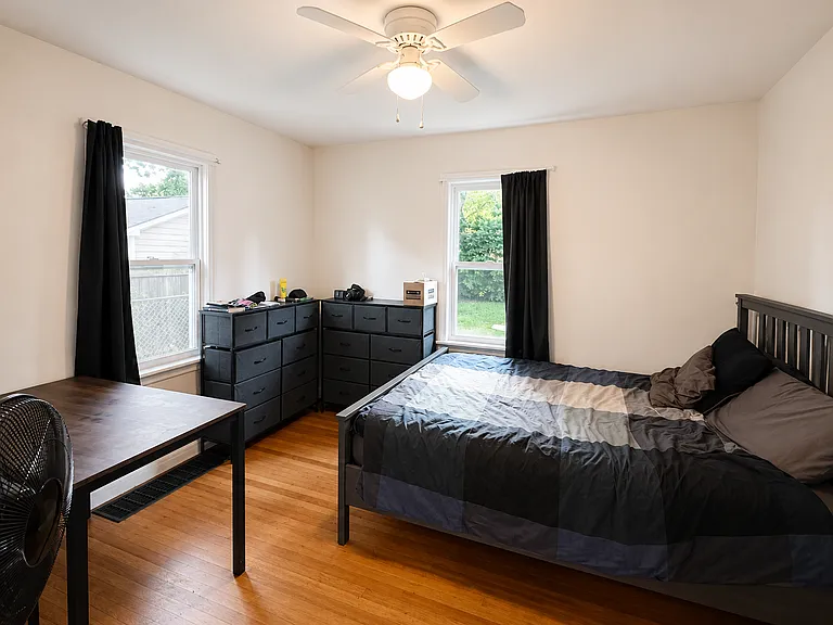 5848 Primrose Ave — Photo 4
