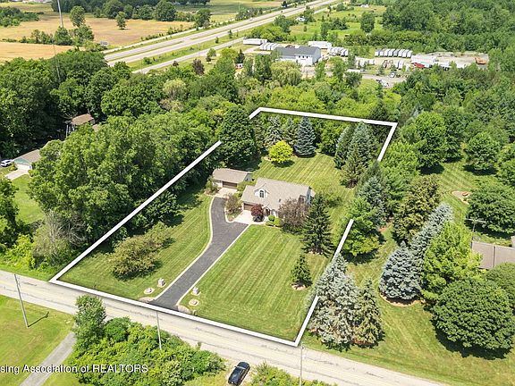 2nd image of 2460 Rolfe Rd