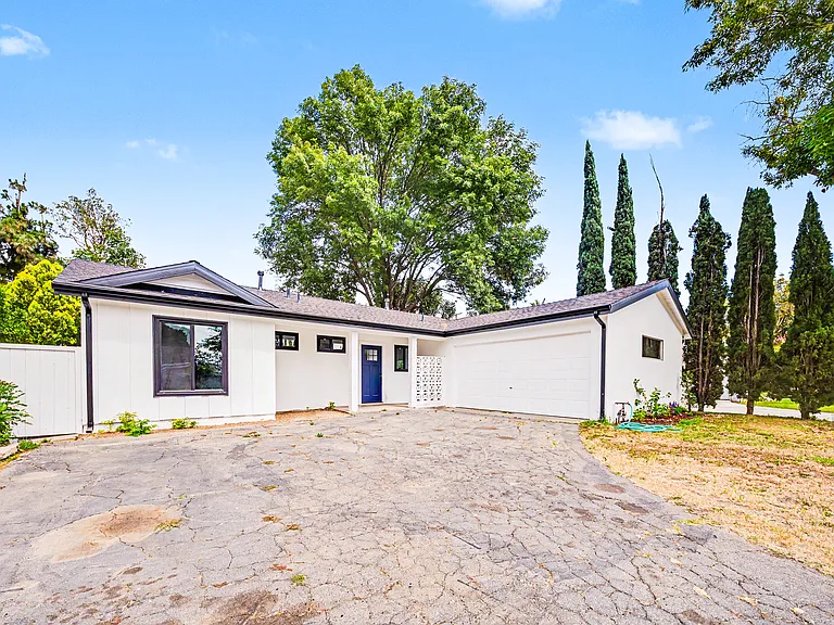 8738 Monogram Ave — Photo 3