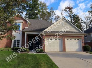 3611 Eagle Creek Dr, Shelby Township, MI 48317