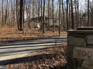 700 Springvale Rd, Great Falls, VA 22066