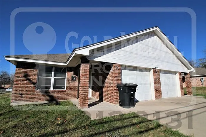 3 bed, 2.0 bath, 1152 sqft, $975 — Photo 1