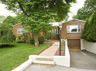 116 Canterbury Rd, White Plains, NY 10607