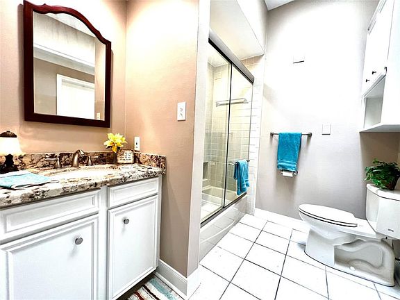 4th image of 9476 Briar Forest Dr