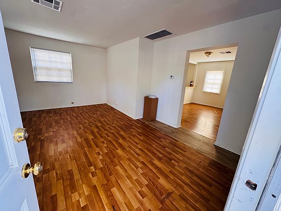 5th image of 480 Blake St