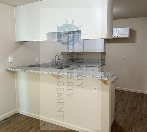 4th image of 2548 Antoine Ct #2548