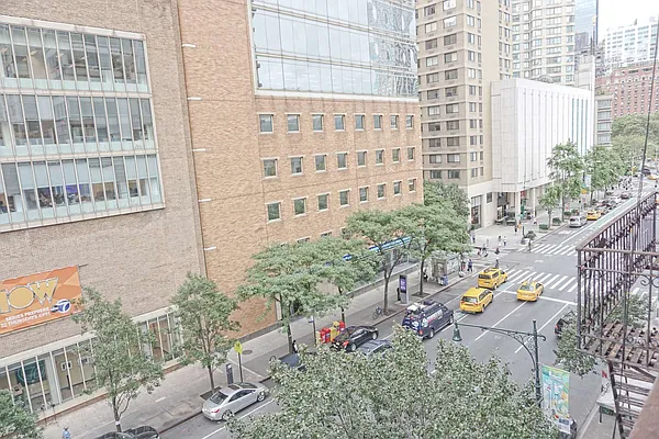 Rented by Compass | media 33