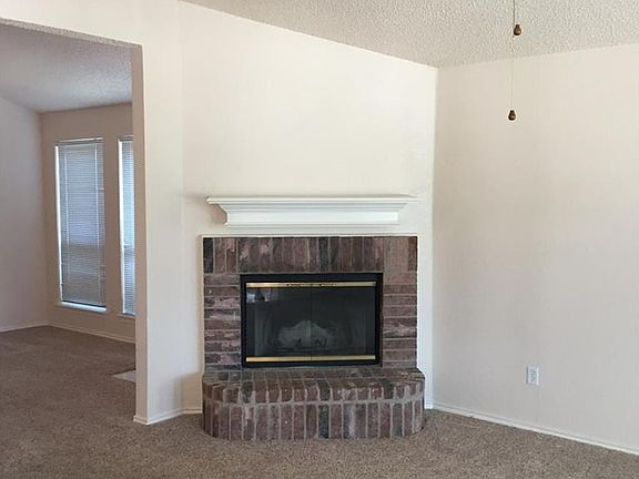 3rd image of 4245 Iris Ave