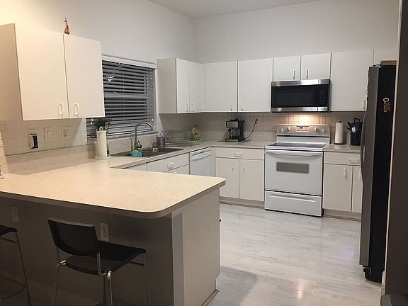 5th image of 17059 NW 19th St