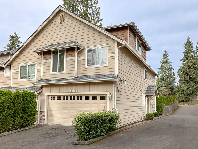 2519 204th Pl SW — Photo 1