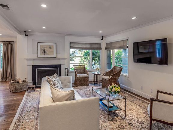 3rd image of 1441 Franks Ln